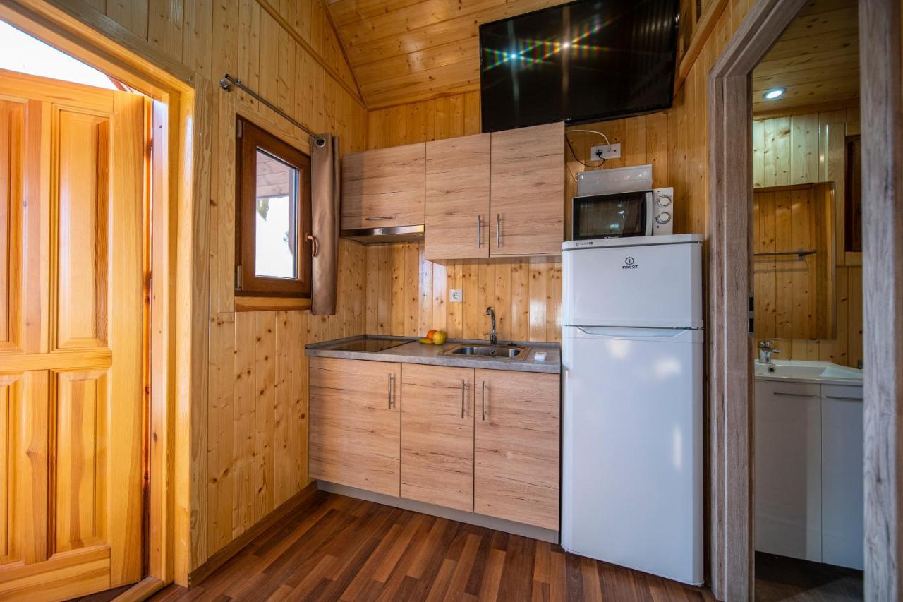 Camping Bungalow Serra De Prades Resort Vilanova de Prades ภายนอก รูปภาพ
