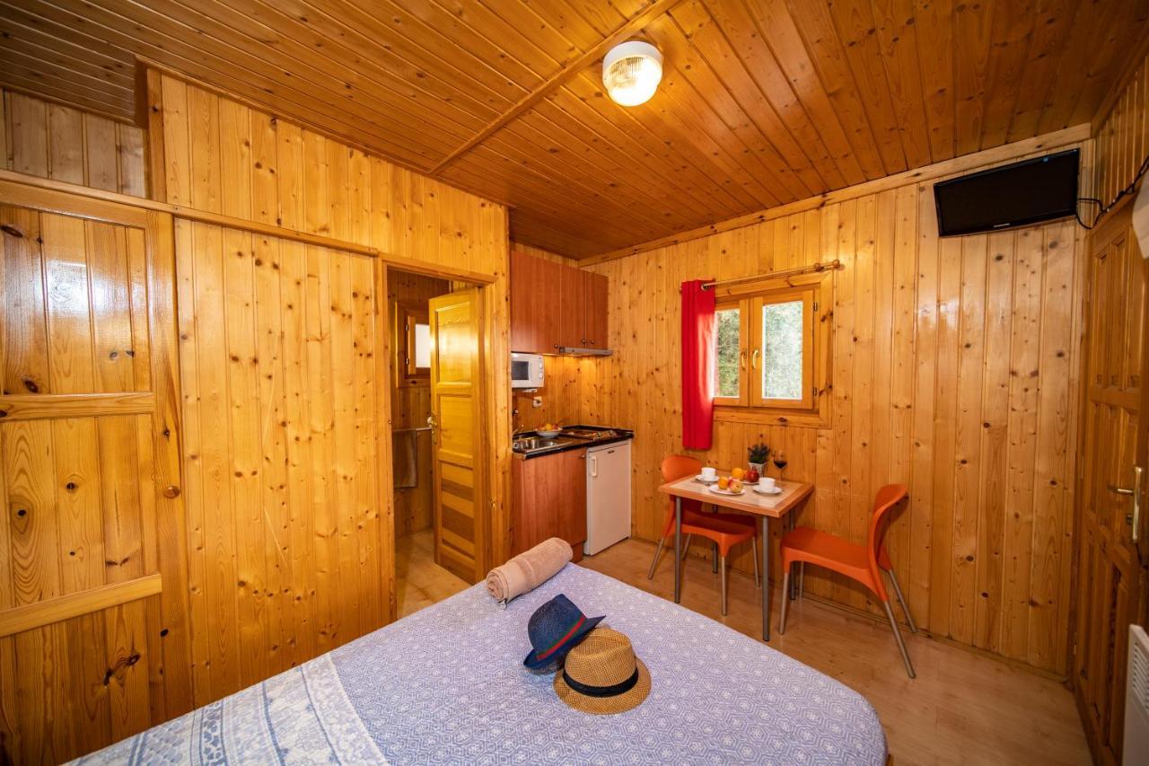 Camping Bungalow Serra De Prades Resort Vilanova de Prades ภายนอก รูปภาพ