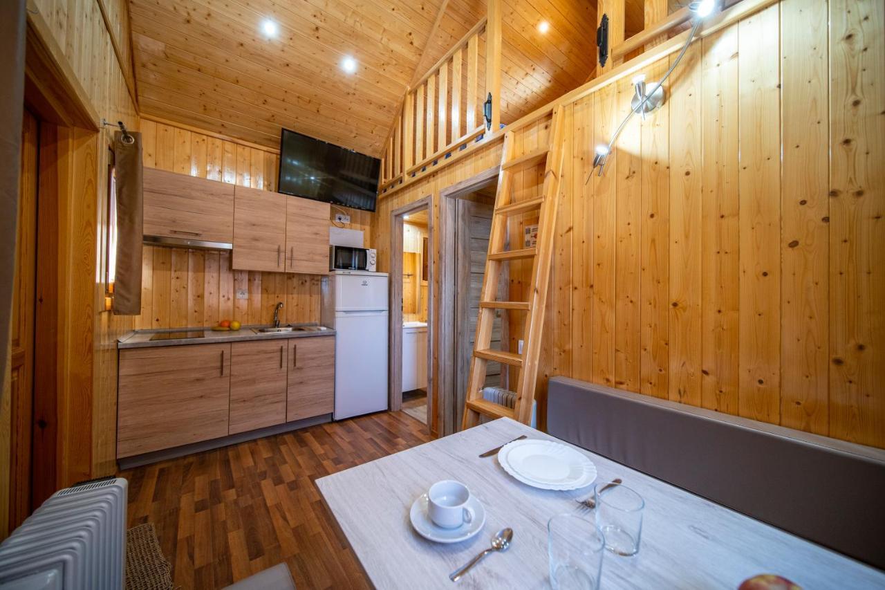 Camping Bungalow Serra De Prades Resort Vilanova de Prades ภายนอก รูปภาพ