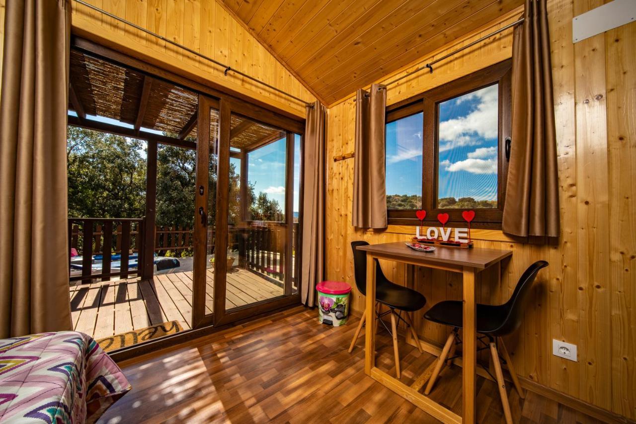 Camping Bungalow Serra De Prades Resort Vilanova de Prades ภายนอก รูปภาพ