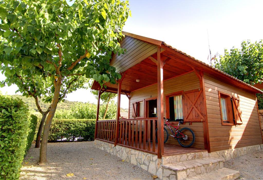 Camping Bungalow Serra De Prades Resort Vilanova de Prades ภายนอก รูปภาพ
