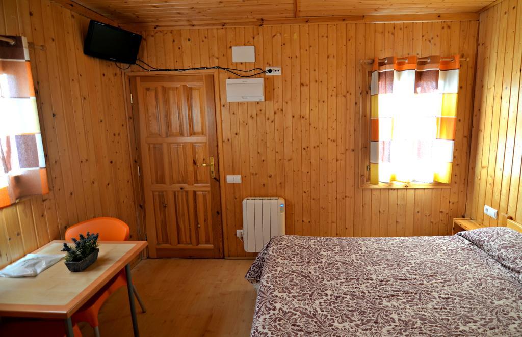 Camping Bungalow Serra De Prades Resort Vilanova de Prades ภายนอก รูปภาพ