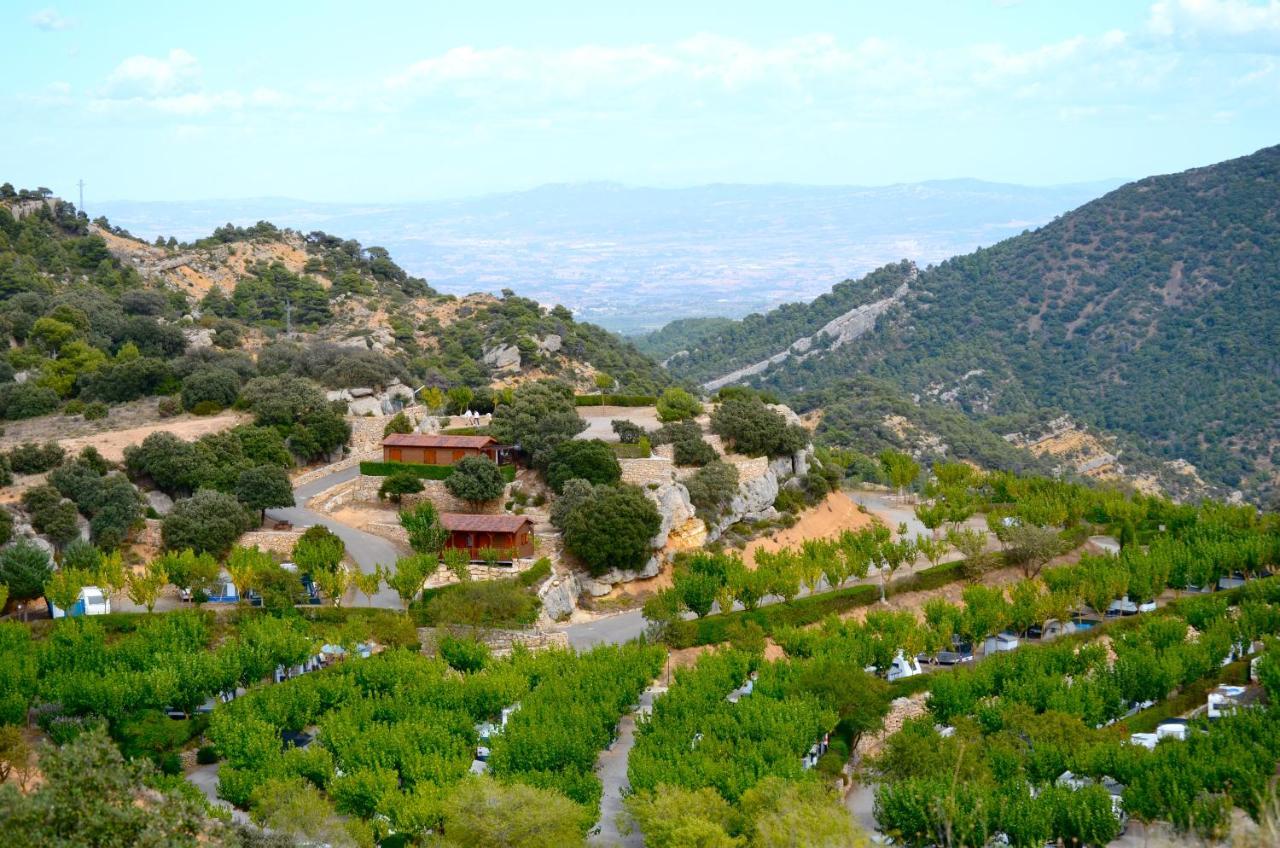 Camping Bungalow Serra De Prades Resort Vilanova de Prades ภายนอก รูปภาพ
